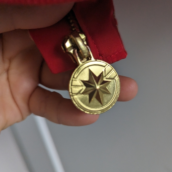 EUC Disney Captain Marvel Bomber Jacket Size   5/6 Kids - Picture 6 of 9